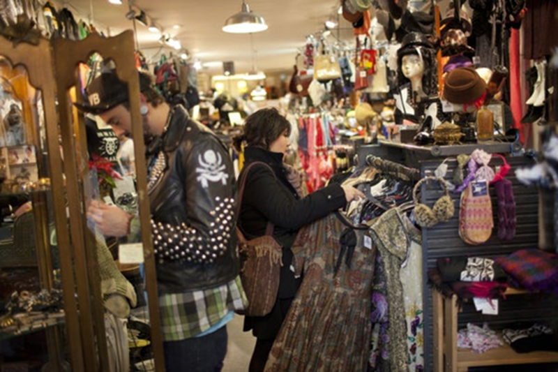 Phối đồ second-hand